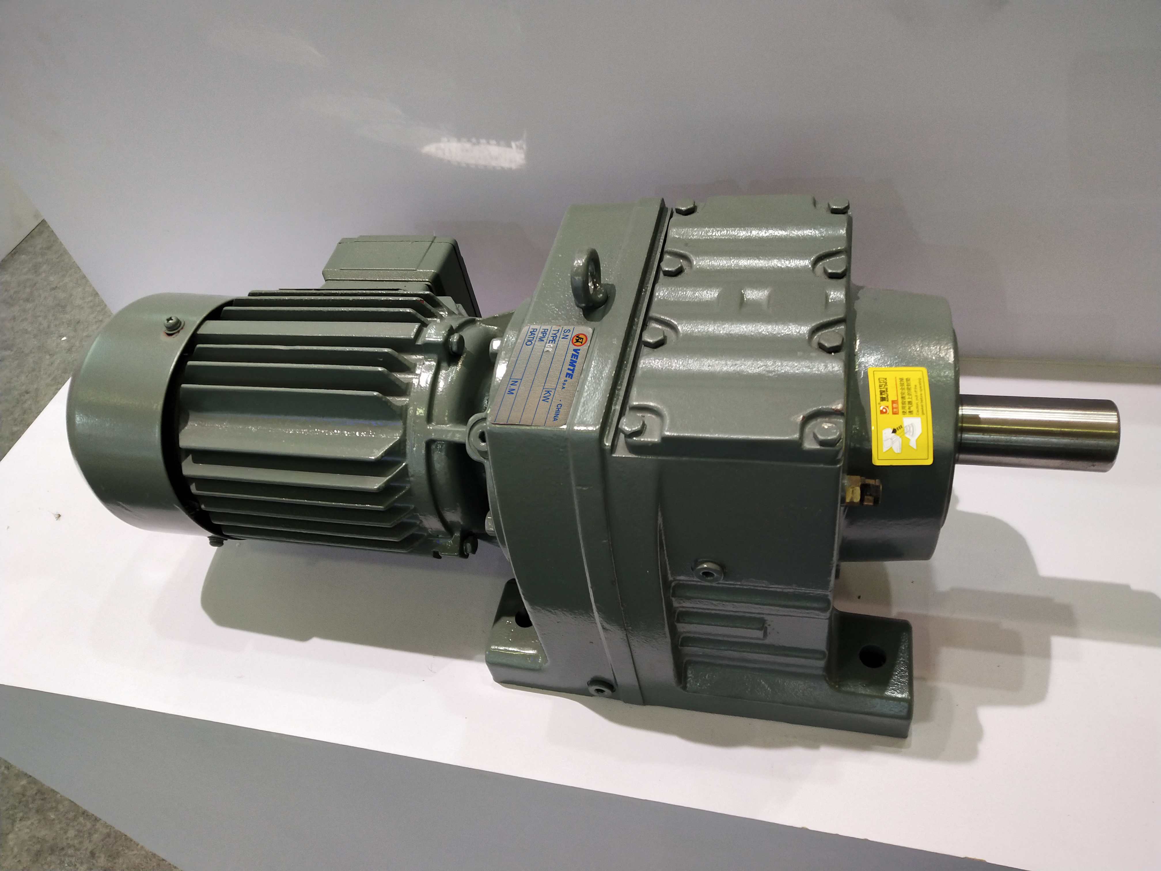 R77減速機(jī) R77減速機(jī)